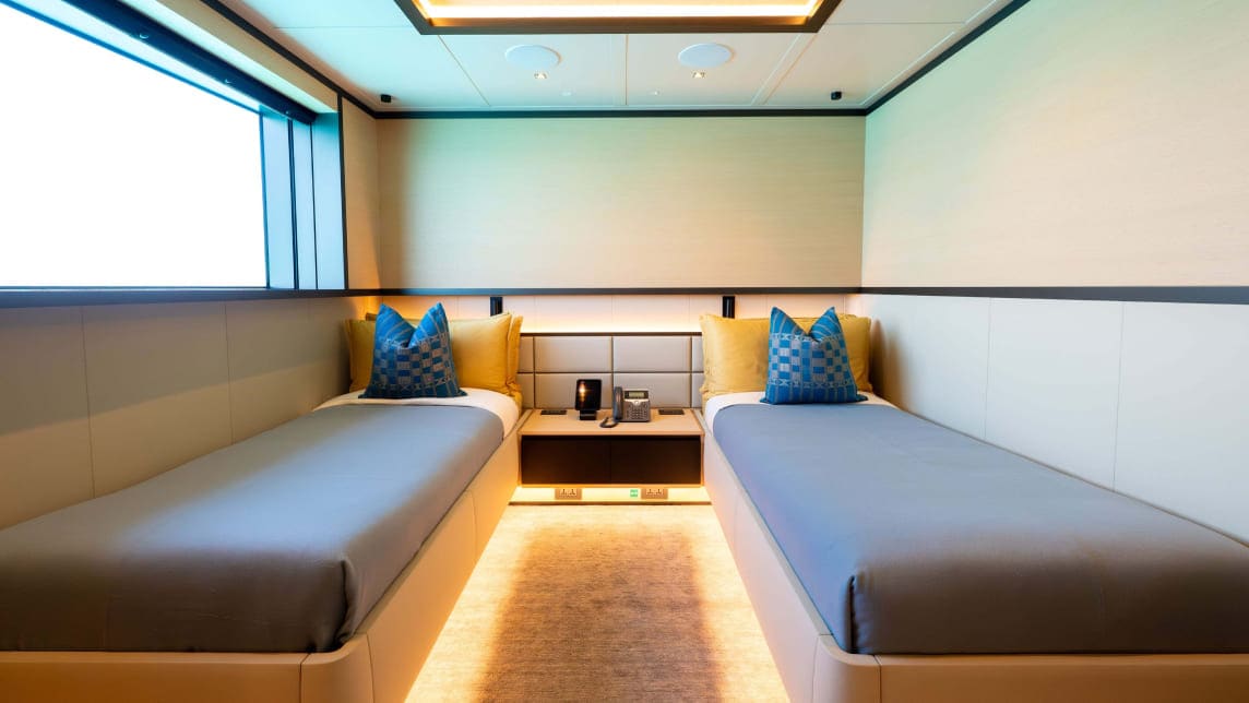 LIMERENCE yacht for Charter (31) | Phoenix Yacht Management