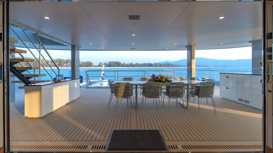 SPACE CAT yacht for Charter (14) | Phoenix Yacht Management