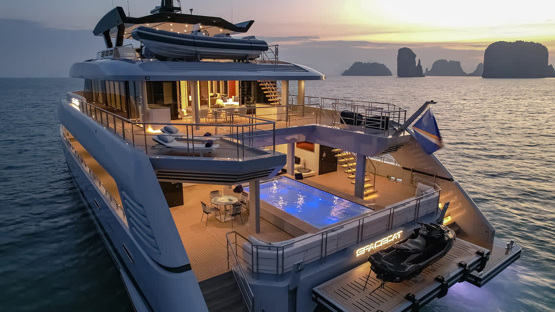 SPACE CAT yacht for Charter (13) | Phoenix Yacht Management