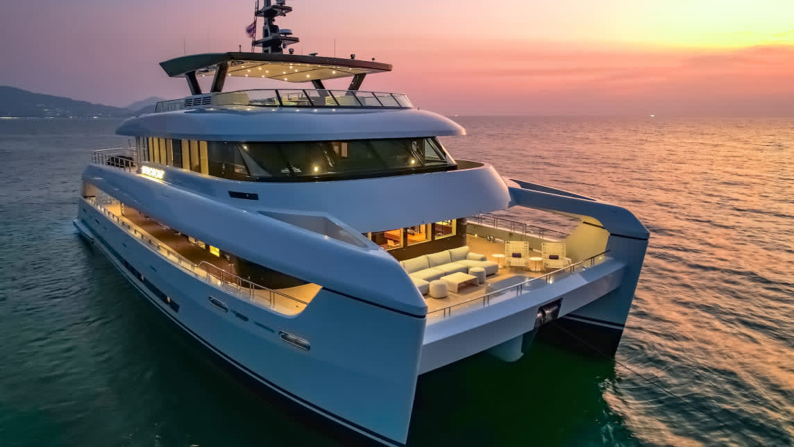 SPACE CAT yacht for Charter (11) | Phoenix Yacht Management