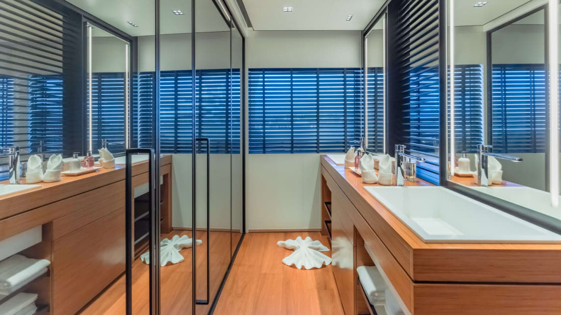 SPACE CAT yacht for Charter (33) | Phoenix Yacht Management