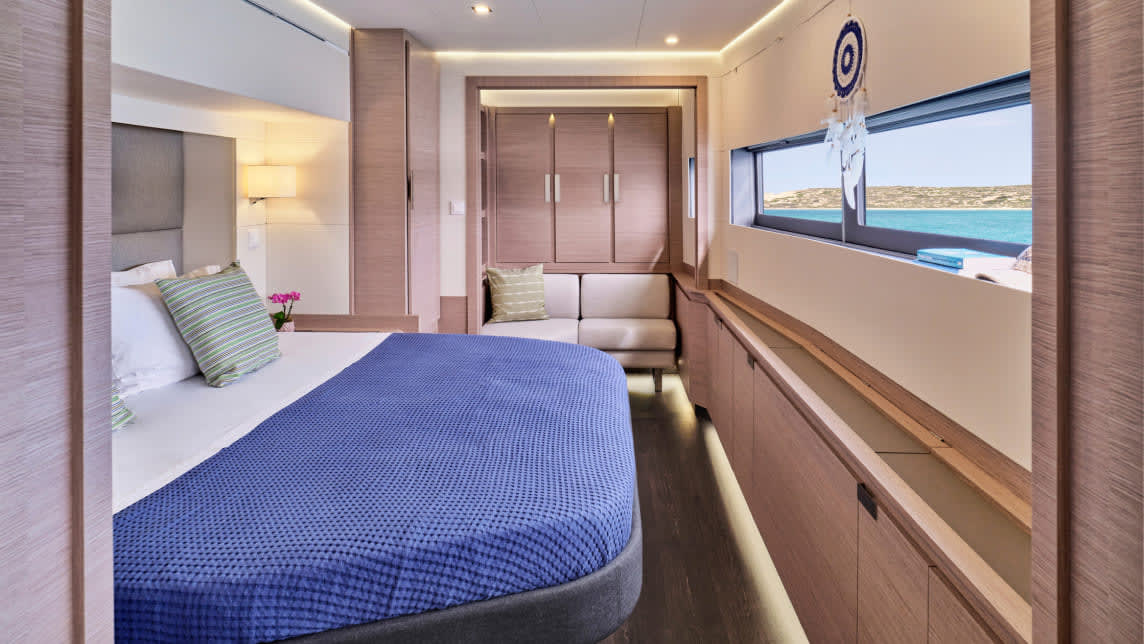 PIXIE yacht for Charter (51) | Phoenix Yacht Management