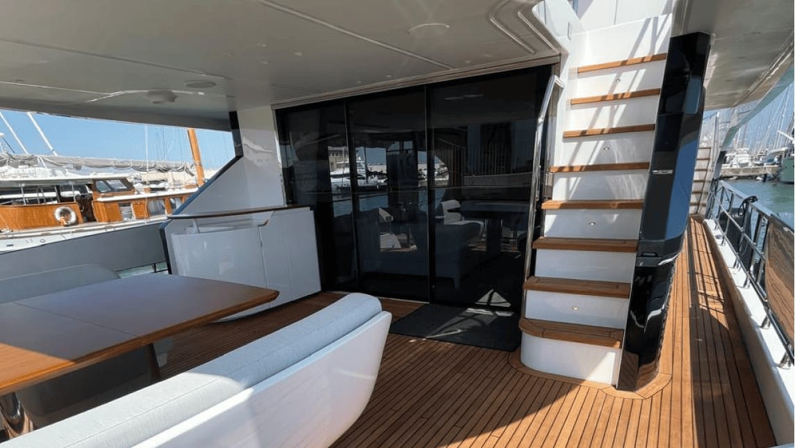 AZIMUT GRANDE 26M yacht for Sale (5) | Phoenix Yacht Management
