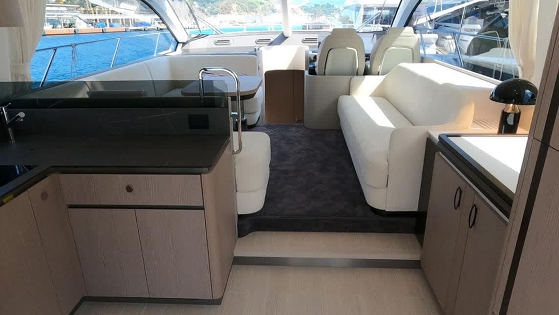 AZIMUT FLY 53 yacht for Sale (19) | Phoenix Yacht Management
