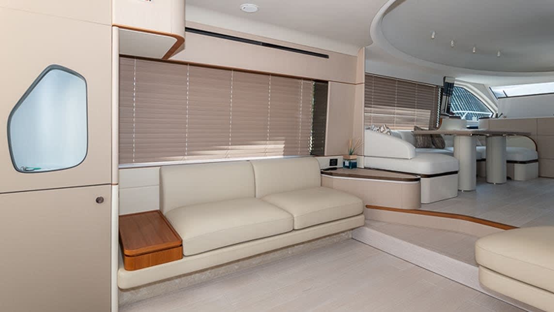 AZIMUT FLY 68 yacht for Sale (7) | Phoenix Yacht Management