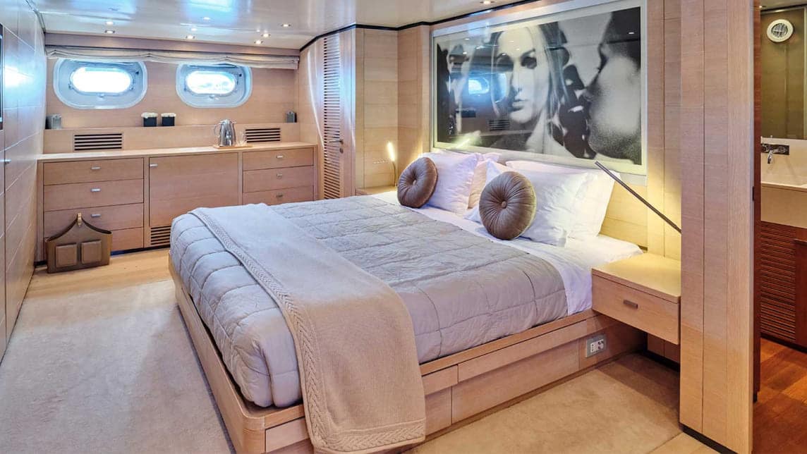 AMICI PER SEMPRE yacht for Charter (13) | Phoenix Yacht Management