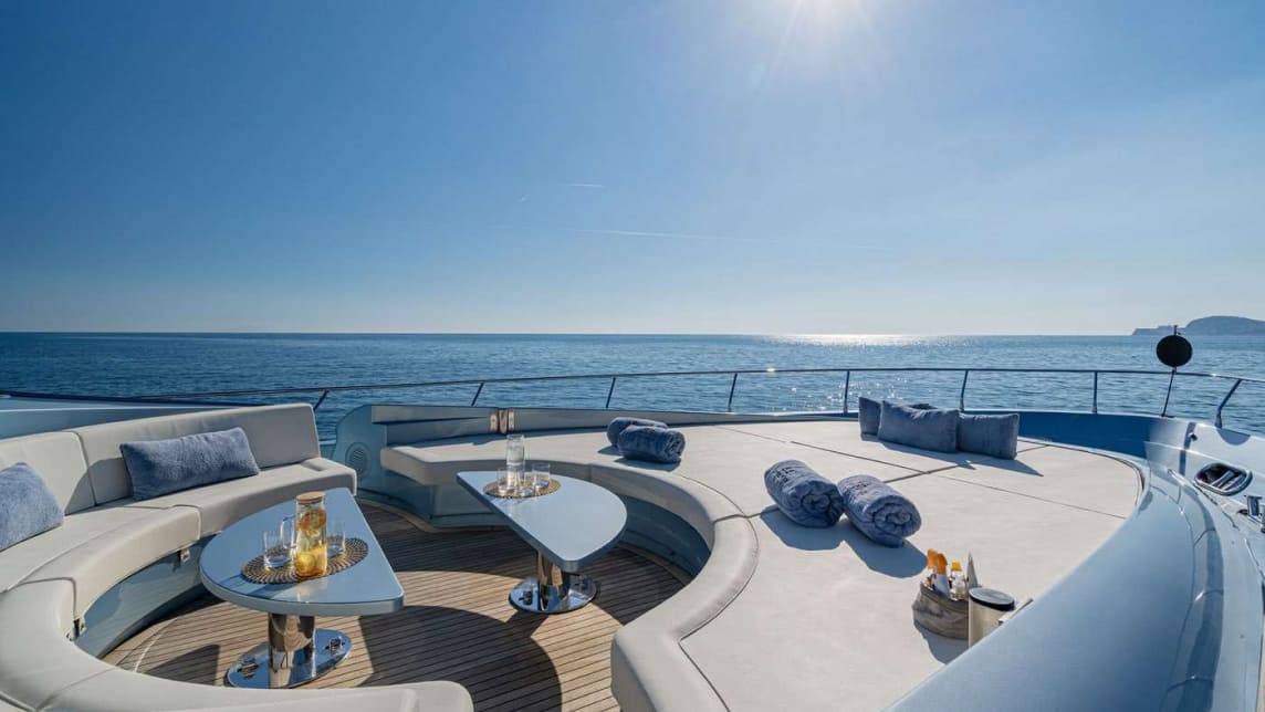 55 FIFTY FIVE yacht for Charter (28) | Phoenix Yacht Management