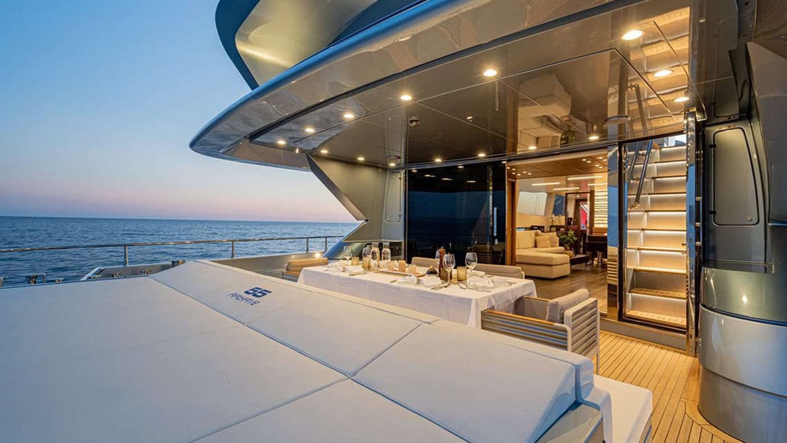 55 FIFTY FIVE yacht for Charter (23) | Phoenix Yacht Management