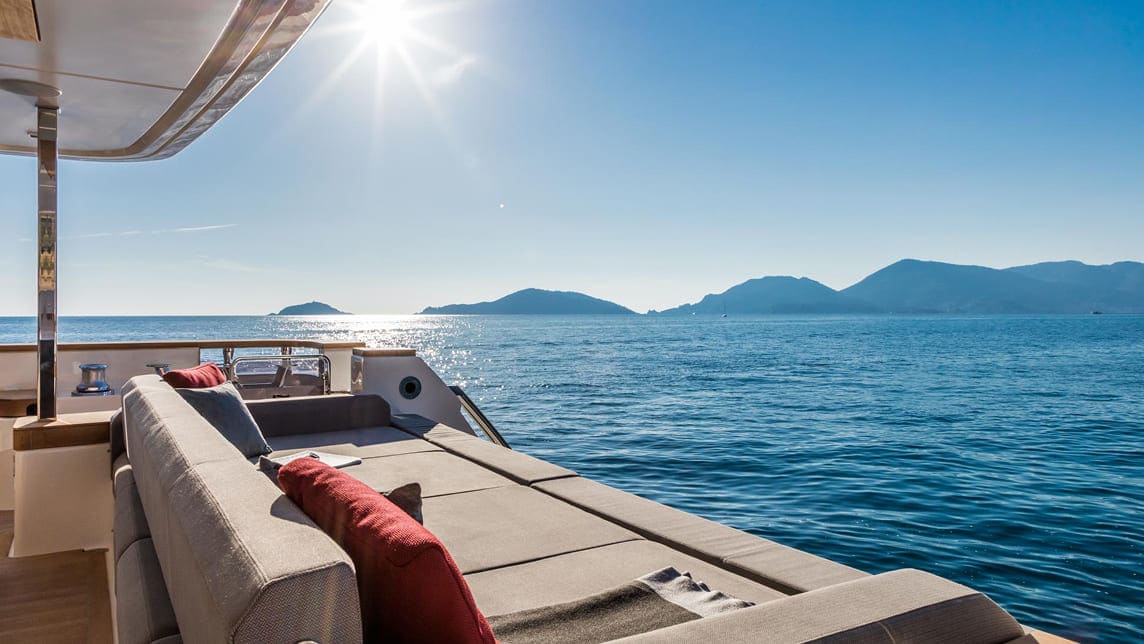 UPSTREAM yacht for Charter (8) | Phoenix Yacht Management