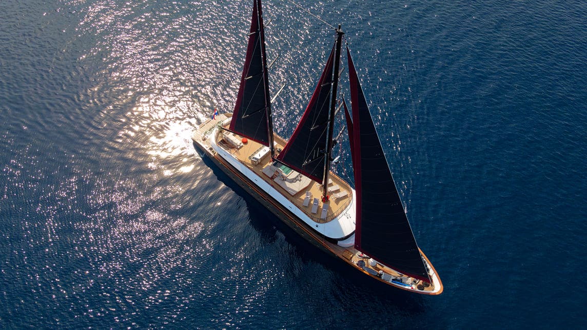 ANETTA yacht for Charter (7) | Phoenix Yacht Management