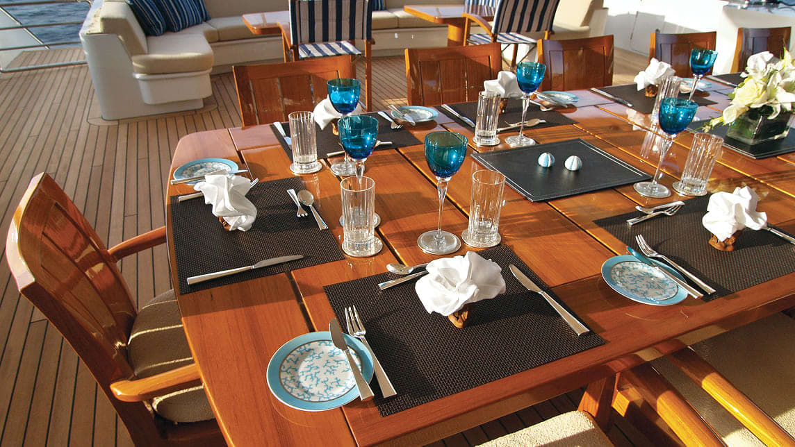 LADY DEE yacht for Charter (10) | Phoenix Yacht Management