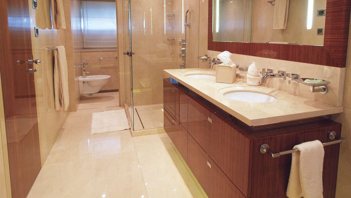 LADY DEE yacht for Charter (16) | Phoenix Yacht Management