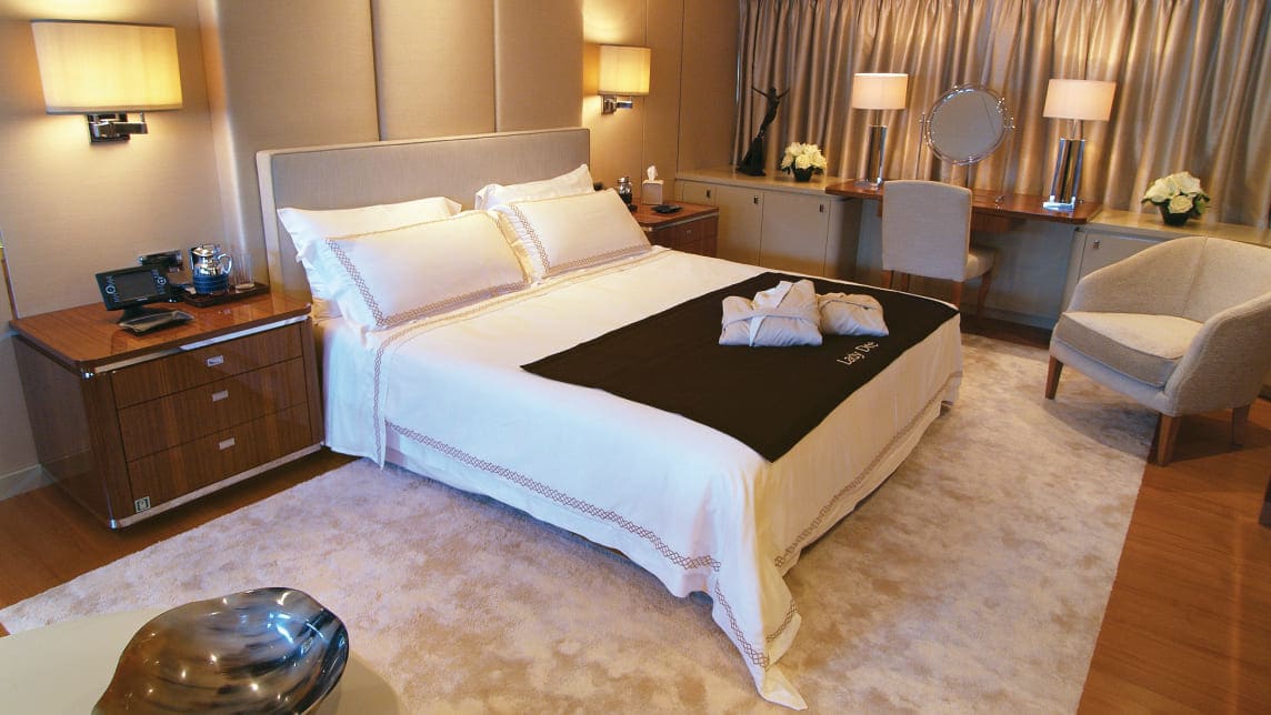 LADY DEE yacht for Charter (12) | Phoenix Yacht Management