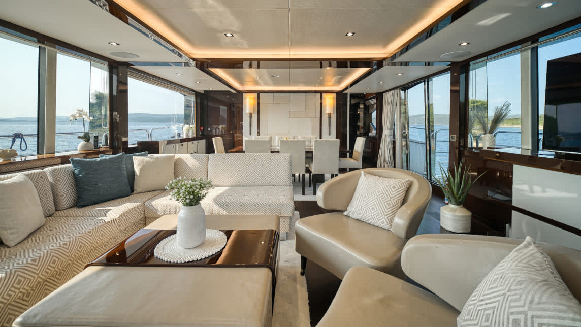 QUANTUM yacht for Charter (26) | Phoenix Yacht Management