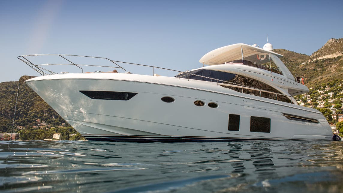 SHAWLIFE yacht for Charter (6) | Phoenix Yacht Management