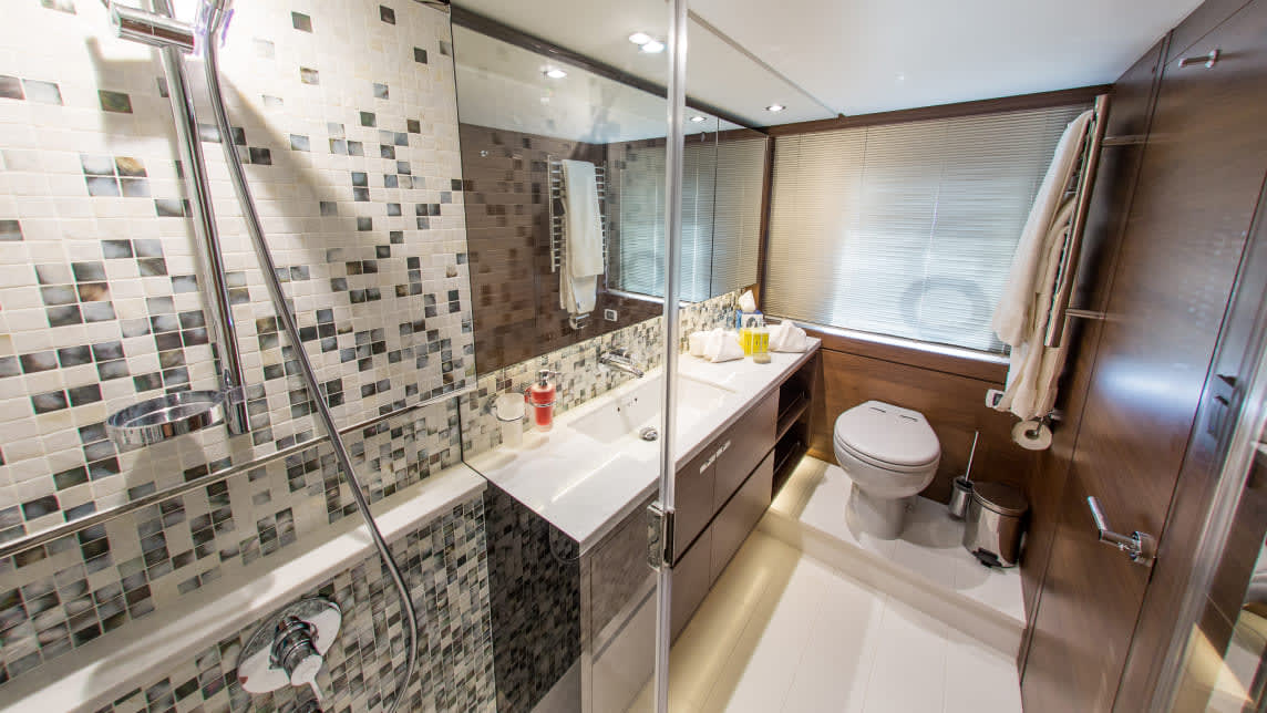SHAWLIFE yacht for Charter (18) | Phoenix Yacht Management