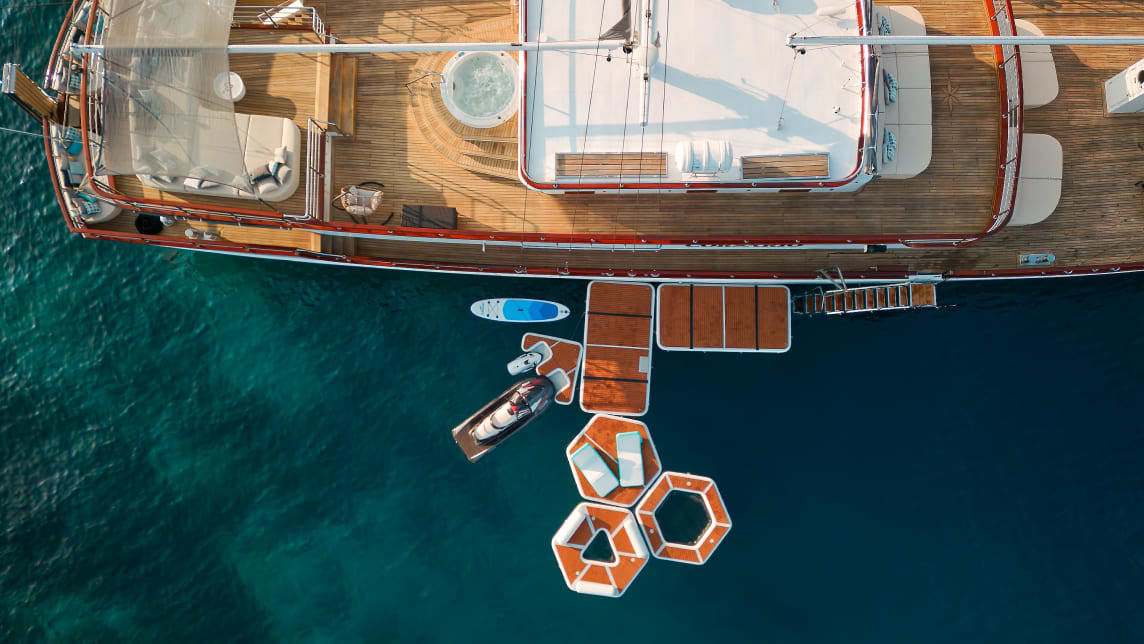 CORSARIO yacht for Charter (17) | Phoenix Yacht Management
