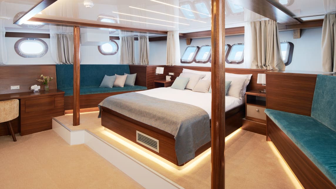 CORSARIO yacht for Charter (26) | Phoenix Yacht Management