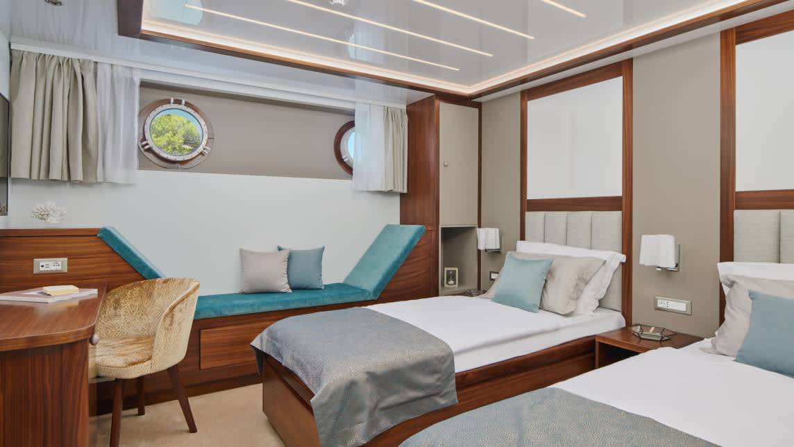 CORSARIO yacht for Charter (31) | Phoenix Yacht Management