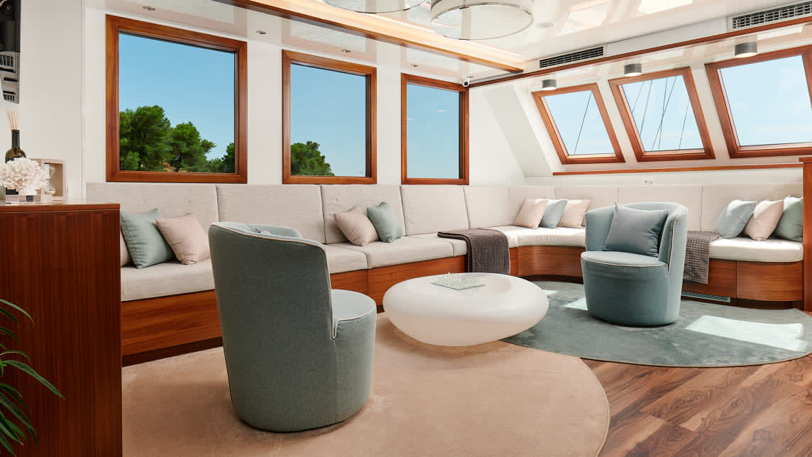 CORSARIO yacht for Charter (20) | Phoenix Yacht Management