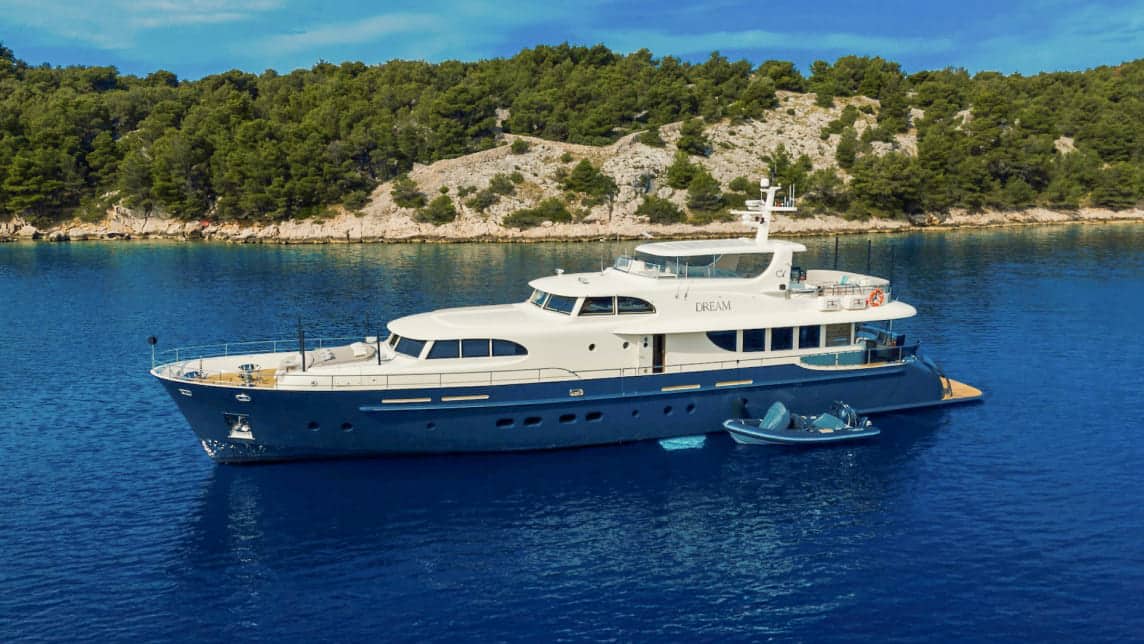 DREAM yacht for Charter (5) | Phoenix Yacht Management