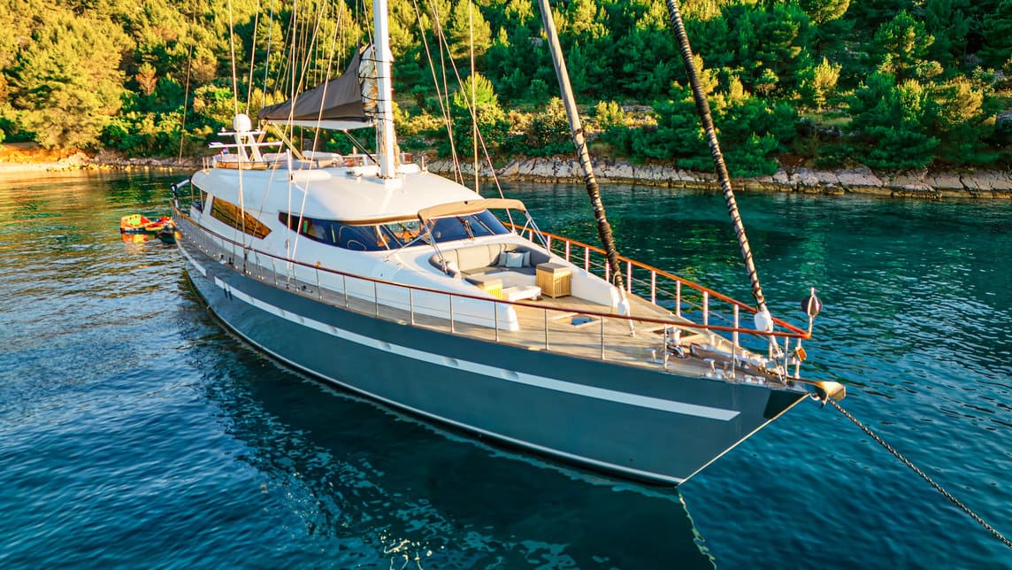 SAN LIMI yacht for Charter (10) | Phoenix Yacht Management