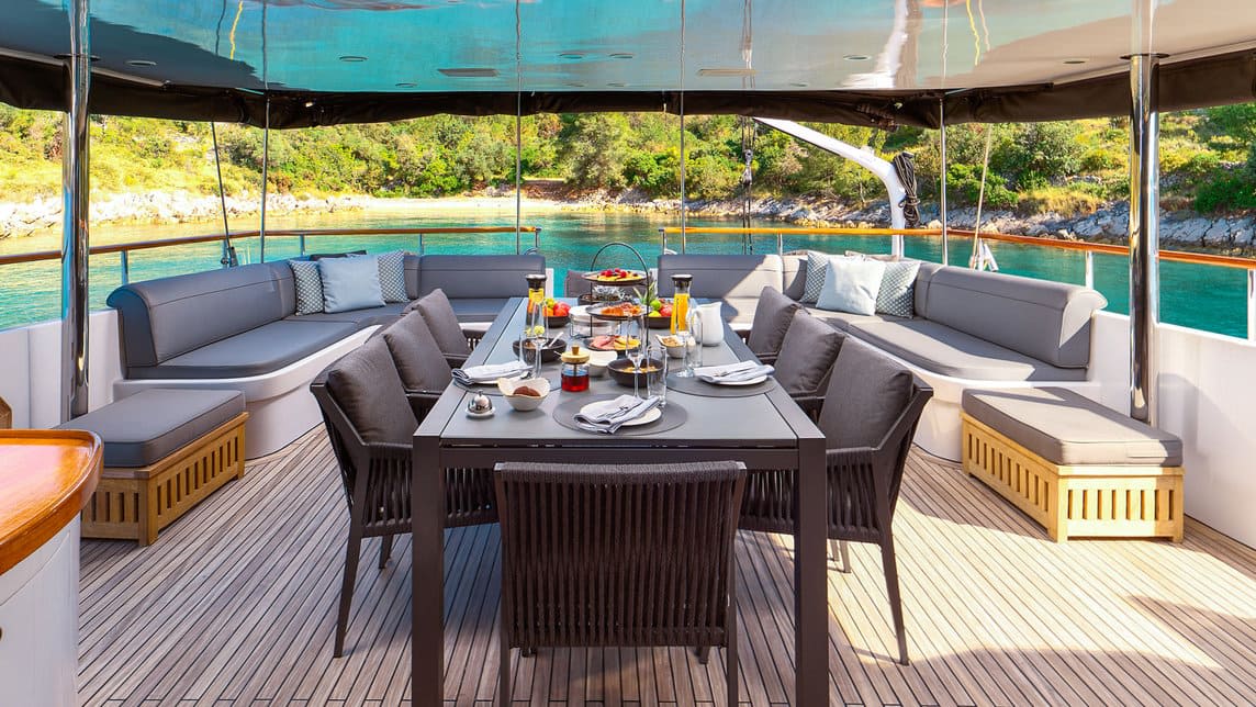 SAN LIMI yacht for Charter (14) | Phoenix Yacht Management