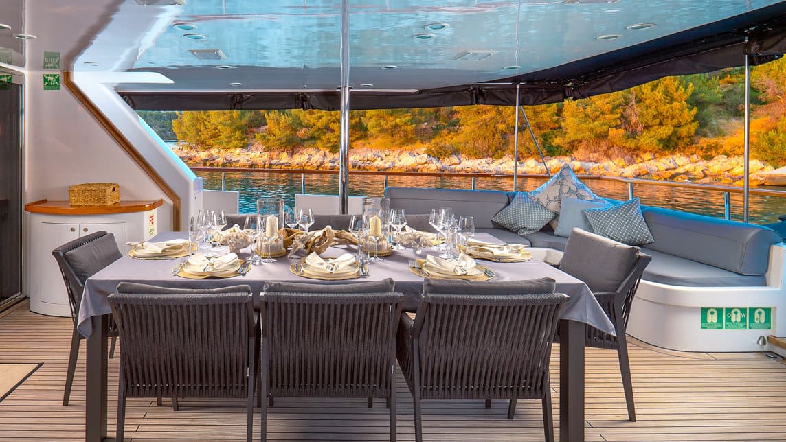 SAN LIMI yacht for Charter (15) | Phoenix Yacht Management