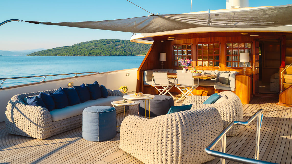 TO JE TO yacht for Charter (13) | Phoenix Yacht Management