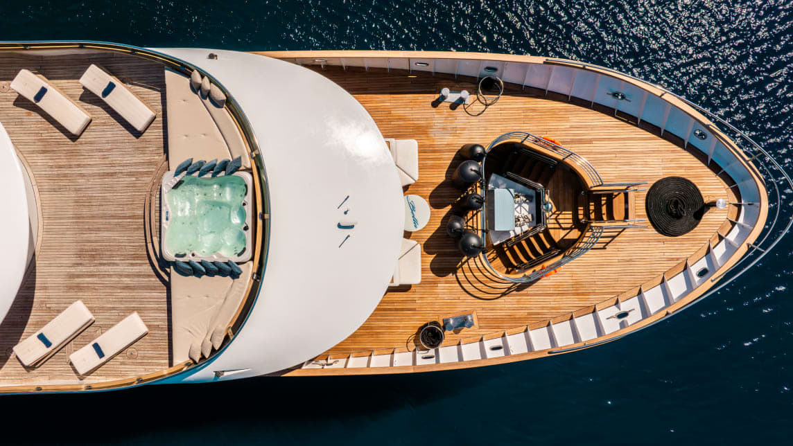 BELLA yacht for Charter (15) | Phoenix Yacht Management