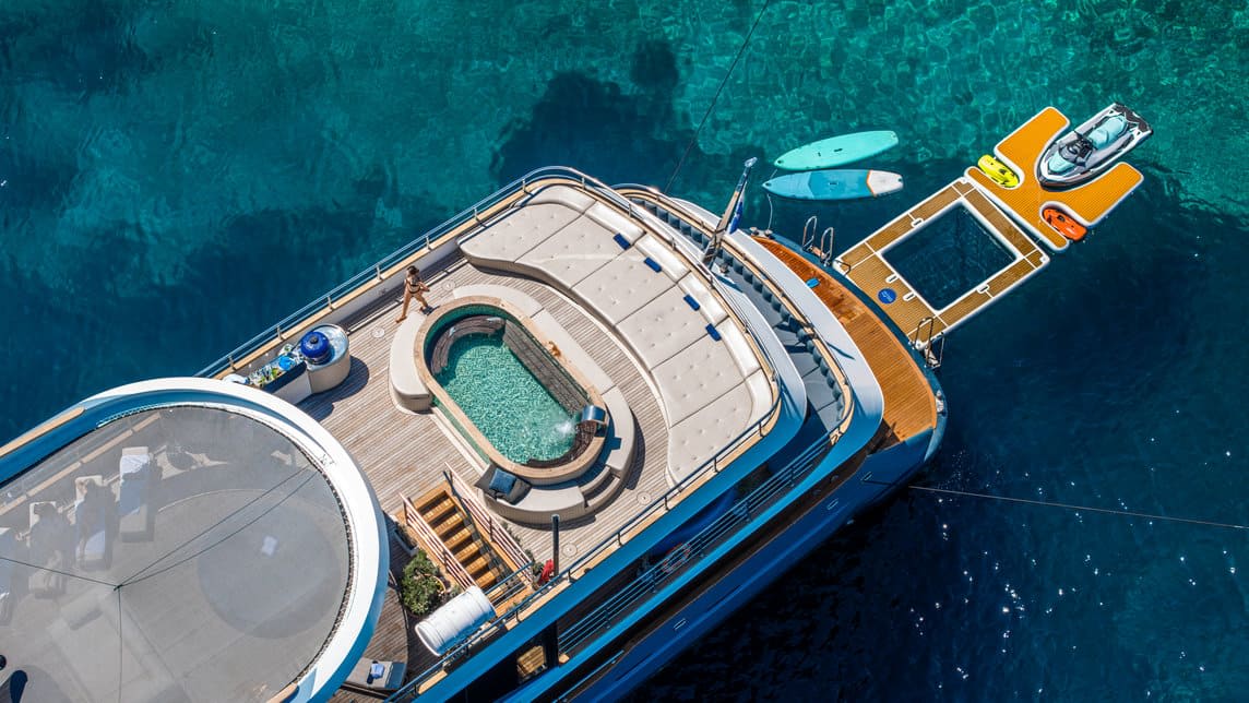 BELLA yacht for Charter (13) | Phoenix Yacht Management
