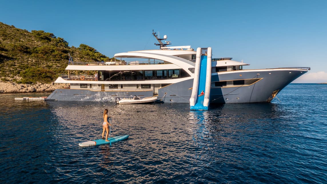BELLA yacht for Charter (26) | Phoenix Yacht Management