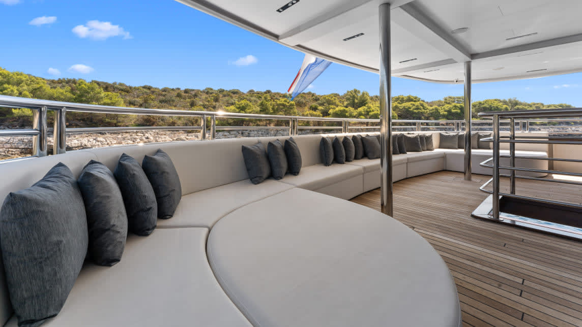 ALFA MARIO yacht for Charter (32) | Phoenix Yacht Management