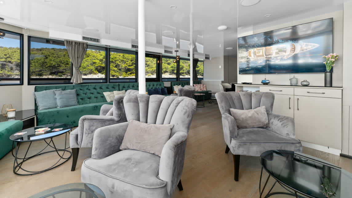 ALFA MARIO yacht for Charter (46) | Phoenix Yacht Management