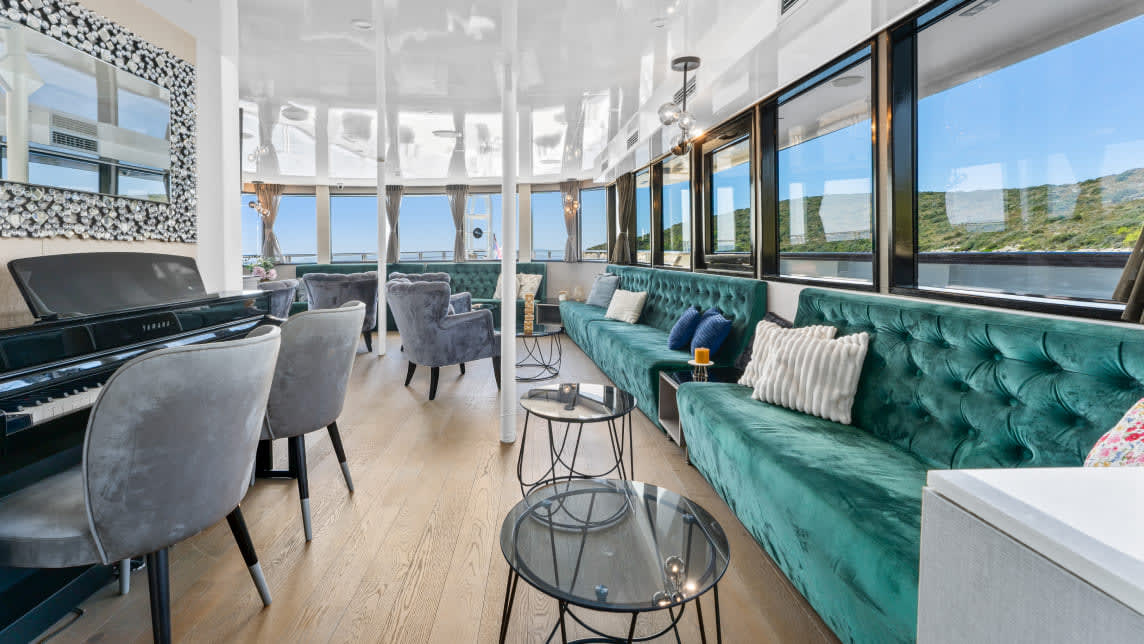 ALFA MARIO yacht for Charter (43) | Phoenix Yacht Management