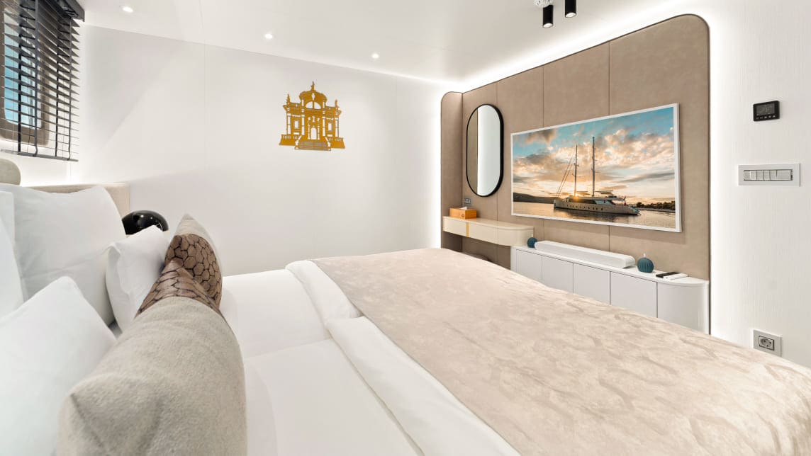 MAXITA yacht for Charter (52) | Phoenix Yacht Management