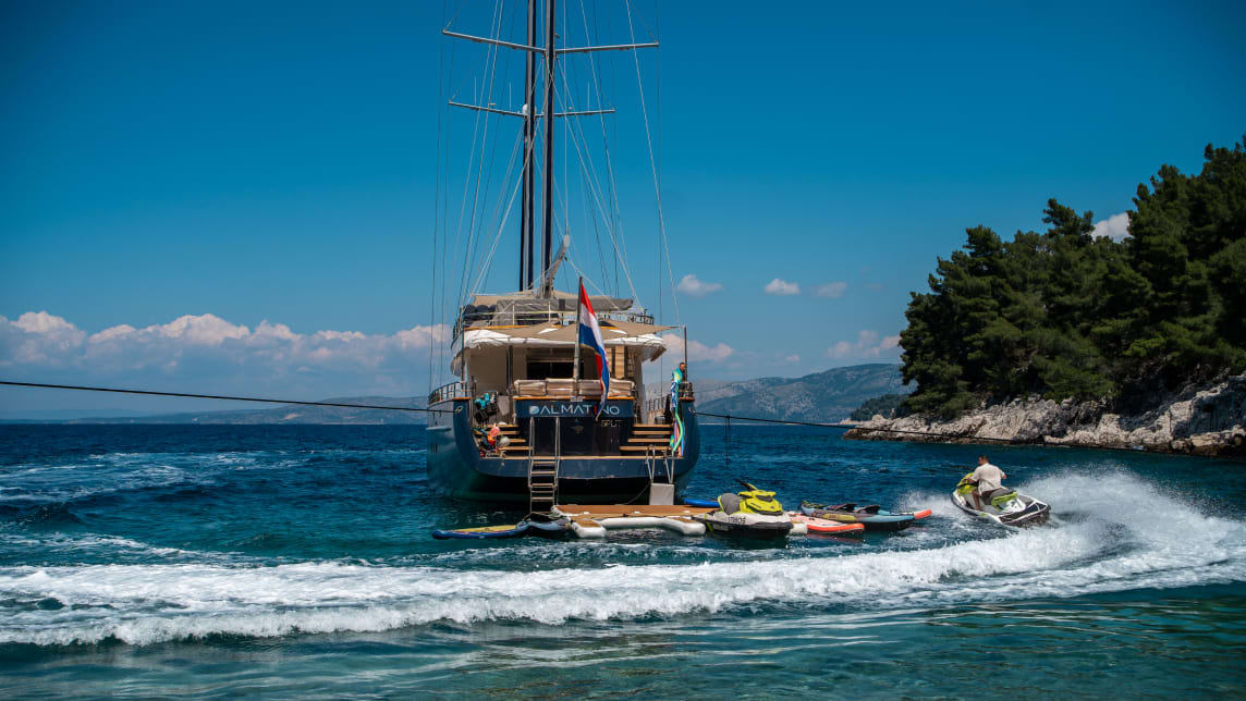 DALMATINO yacht for Charter (9) | Phoenix Yacht Management