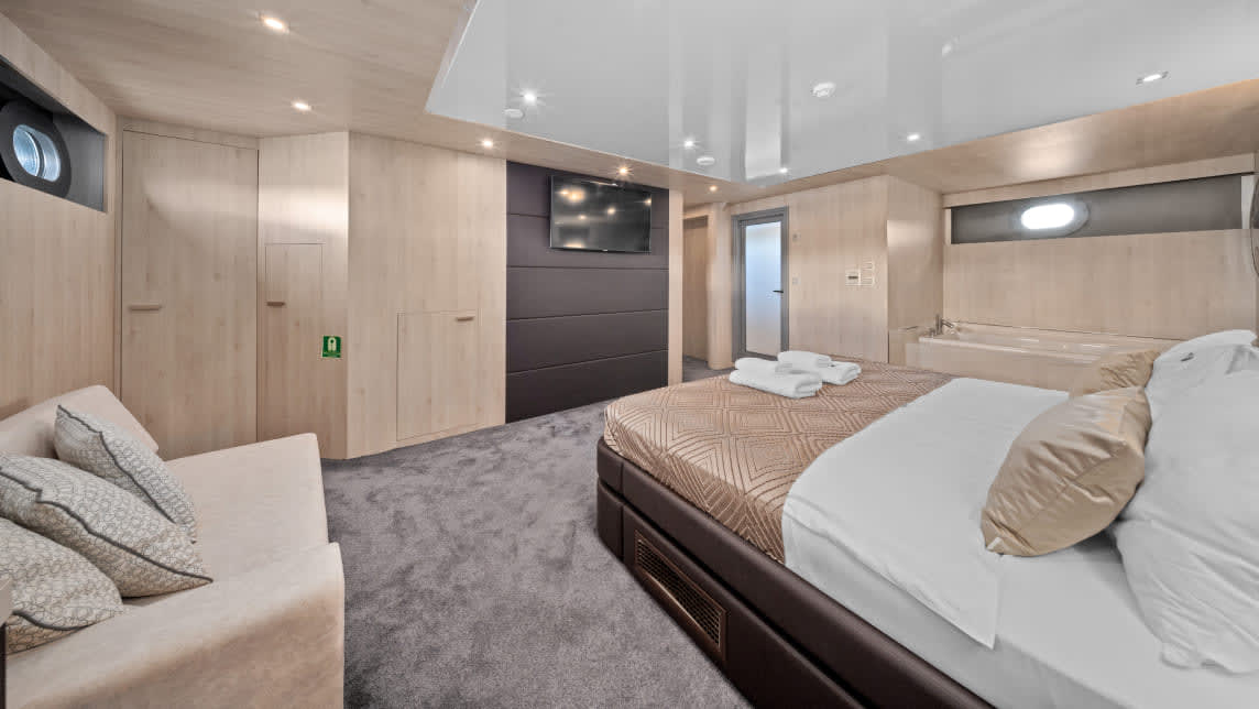 DALMATINO yacht for Charter (36) | Phoenix Yacht Management