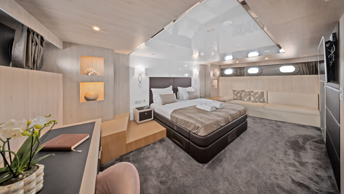 DALMATINO yacht for Charter (37) | Phoenix Yacht Management