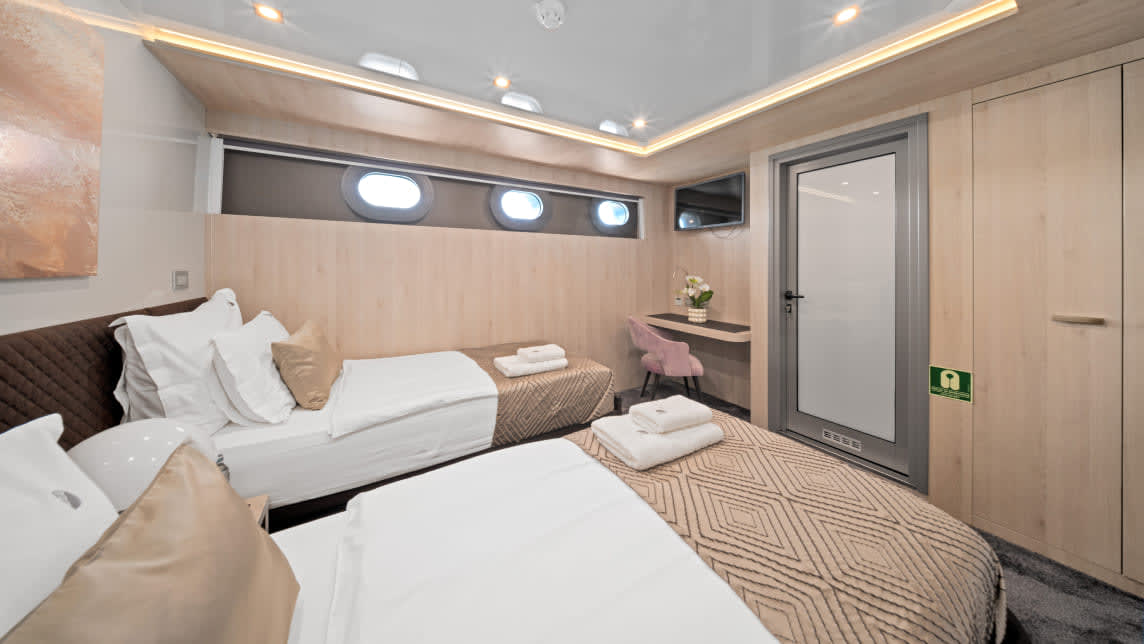 DALMATINO yacht for Charter (38) | Phoenix Yacht Management