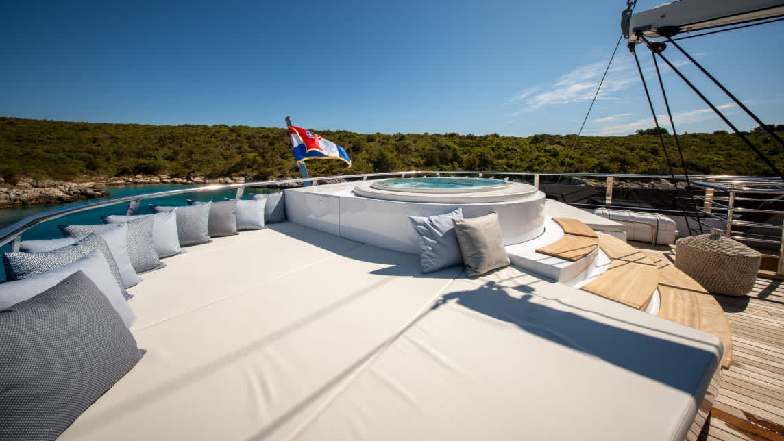 ANIMA MARIS yacht for Charter (16) | Phoenix Yacht Management