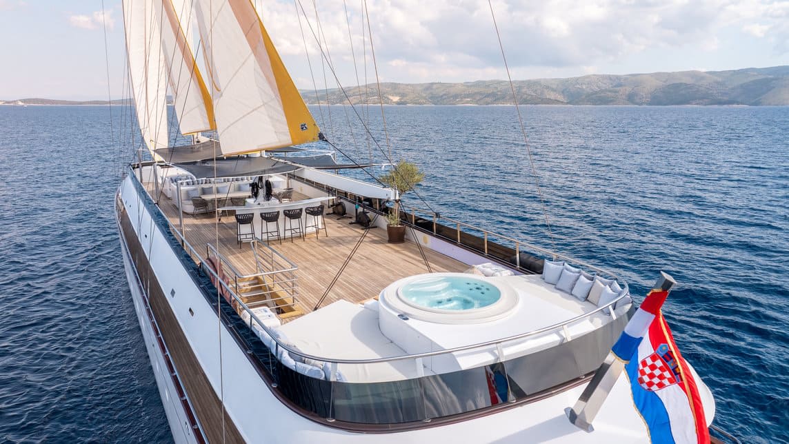 ANIMA MARIS yacht for Charter (15) | Phoenix Yacht Management