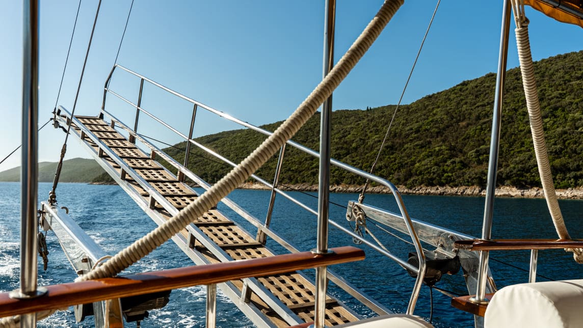 ELEGANZA yacht for Charter (35) | Phoenix Yacht Management