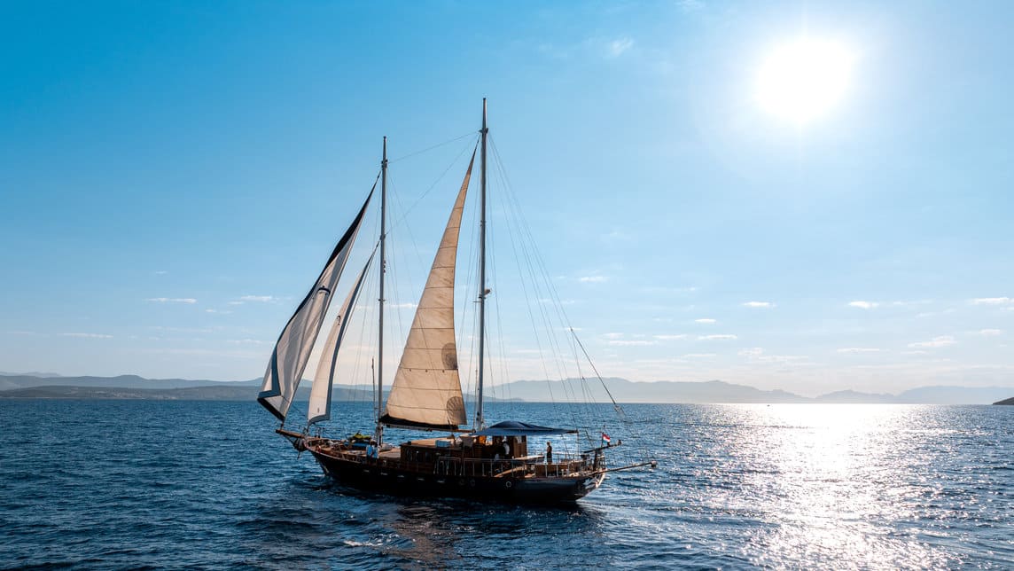 SMART SPIRIT yacht for Charter (18) | Phoenix Yacht Management