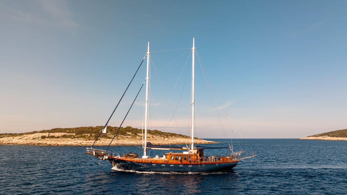 SMART SPIRIT yacht for Charter (21) | Phoenix Yacht Management