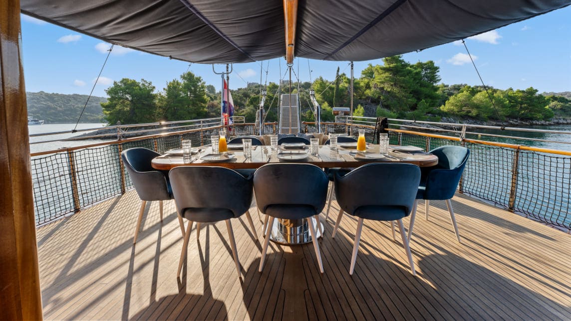 SMART SPIRIT yacht for Charter (37) | Phoenix Yacht Management