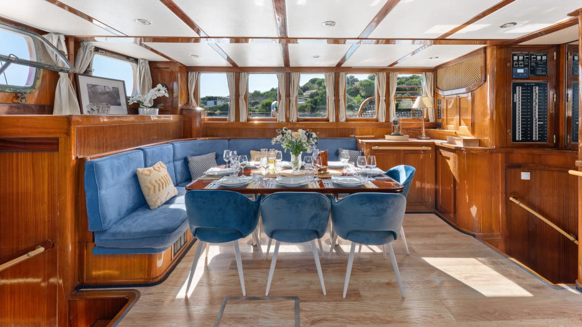 SMART SPIRIT yacht for Charter (7) | Phoenix Yacht Management