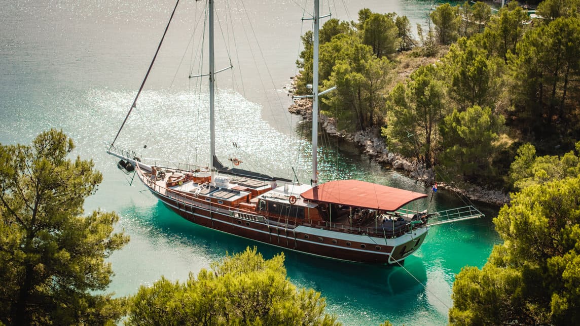 CROATIA yacht for Charter (14) | Phoenix Yacht Management