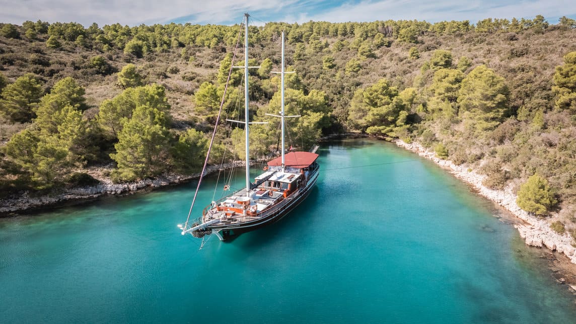 CROATIA yacht for Charter (16) | Phoenix Yacht Management