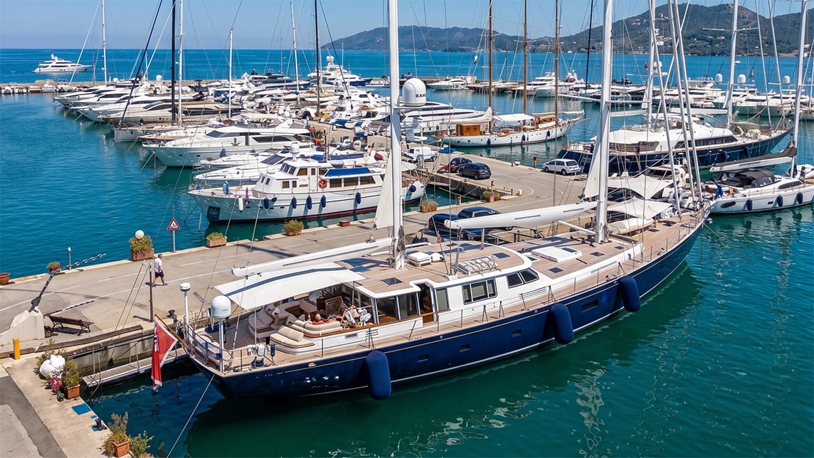CYRANO DE BERGERAC yacht for sale (7) | Phoenix Yacht Management